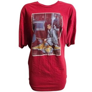 Bruce Lee Tiger Skin Rug Red Graphic T-shirt
